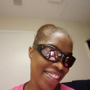 Meet your Posher, Kene'ya