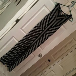 Full length black/gray sleeveless dress
