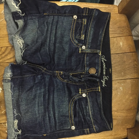 Size 0 American Eagle shorts