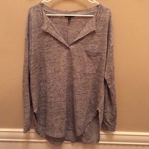 Cute grey oversized 100% linen top....worn once!