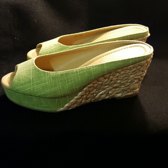 CLICK by Laundry Daysie Wedges