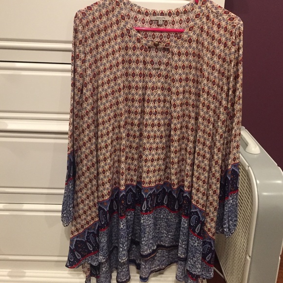 Cute blouse!