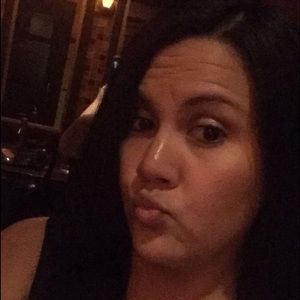 Meet your Posher, Aura