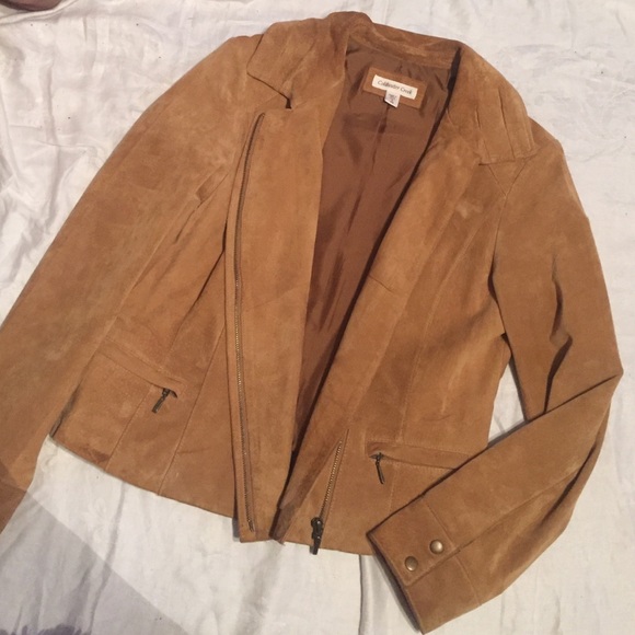 100% leather jacket with beautiful pleats on back - Picture 1 of 3