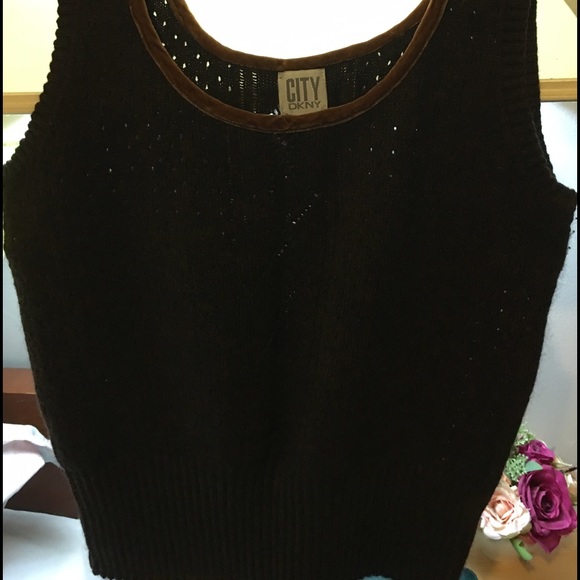Vests - Picture 2 of 4