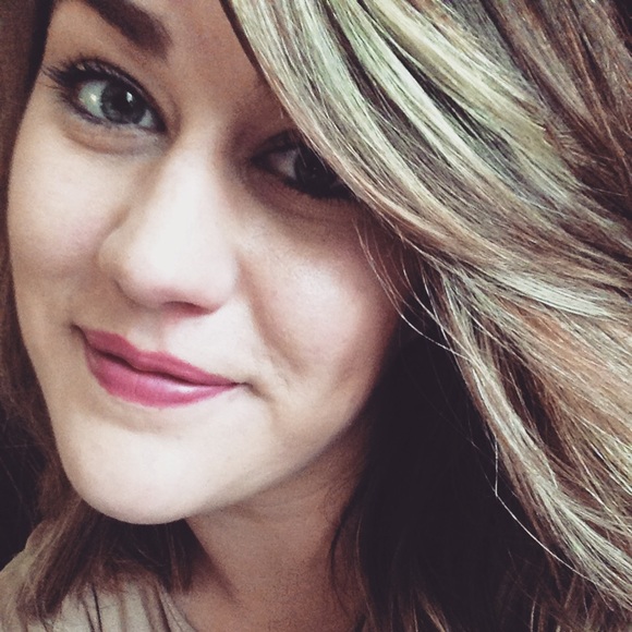 Meet your Posher, Casey - Picture 1 of 1