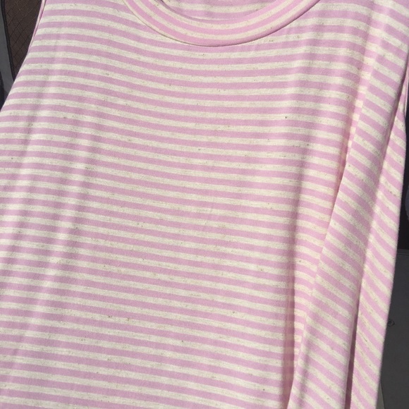 🤩5 for $25 SALE🤩 Striped Hi-Low Tank Top - Picture 3 of 3