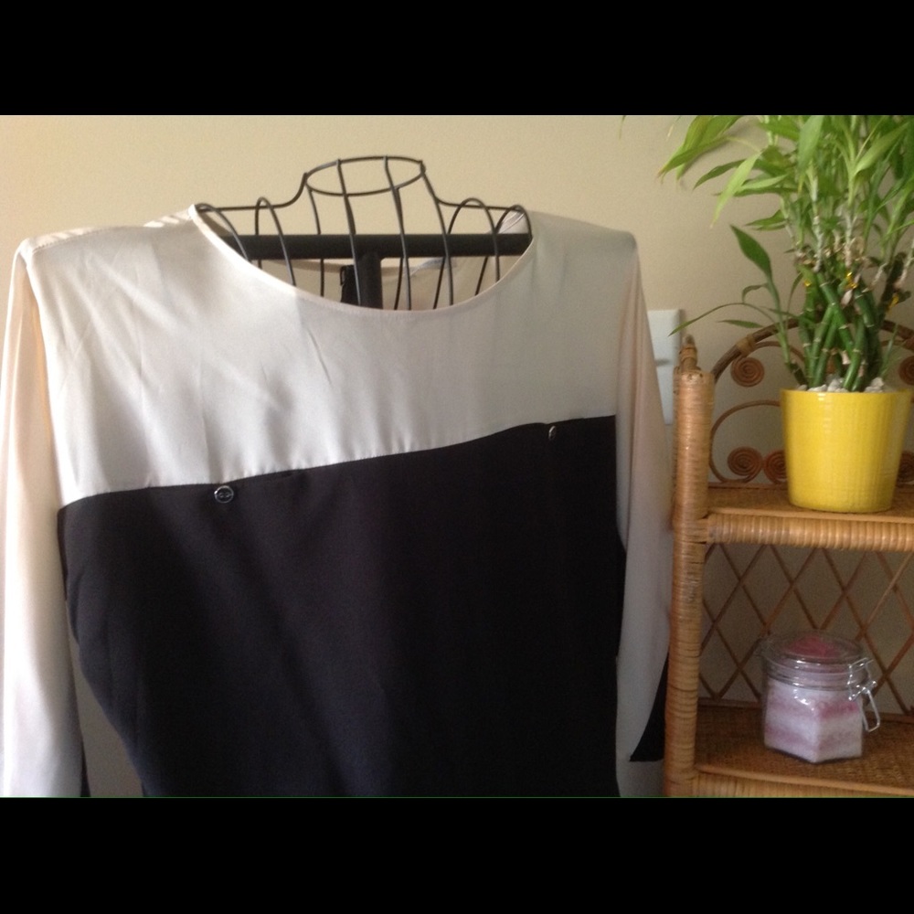 Dress - Picture 2 of 6