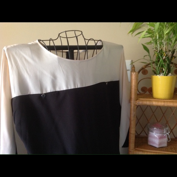 Dress - Picture 2 of 6