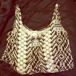XS PacSun black and white crop top
