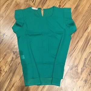NWOT Adorable emerald green hi-lo top