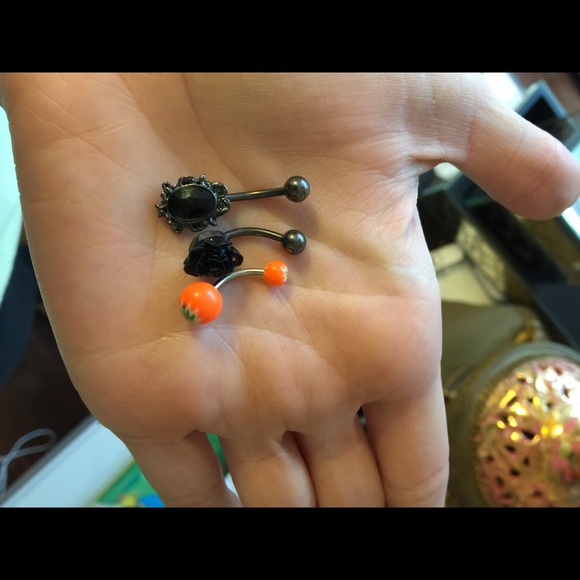 belly button ring