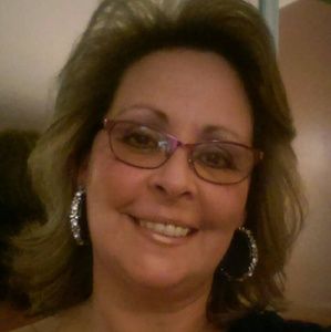 Meet your Posher, Ivette