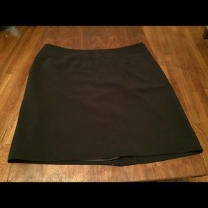 Beautiful black skirt- like new!