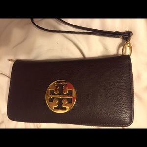 Tory burch wristlet