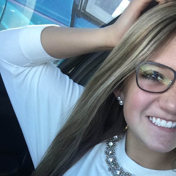 Meet your Posher, Hailey