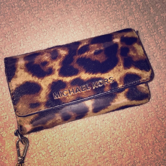 MK wallet!!!!!!😍😍🔥