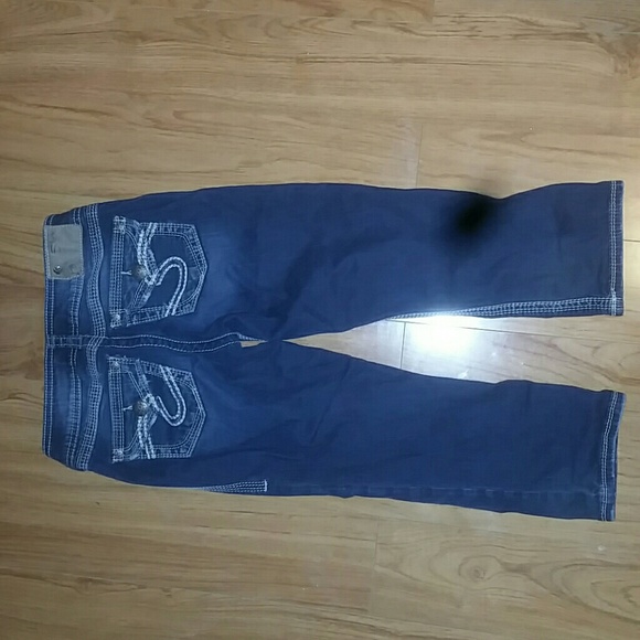 Capris - Picture 2 of 3