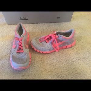 Women's nike running shoes size 7