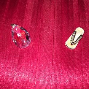 2 cute pendants for sale without the necklace