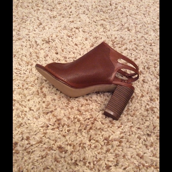 Sexy Spring/Summer Sandal - Picture 3 of 3