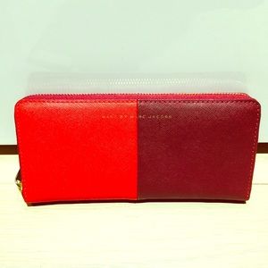 ♈️Marc by Marc Jacobs colorblock zip wallet