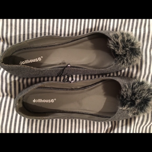 Dollhouse gray pouf ballet flats