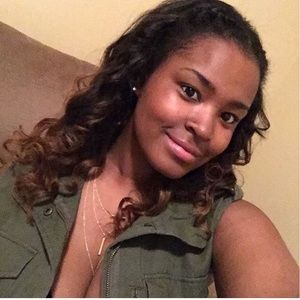 Meet your Posher, Marie