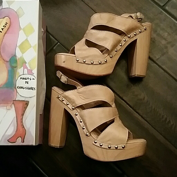 Violet Tash Shoes - Leather platform Wood Bottom Sandal nude color