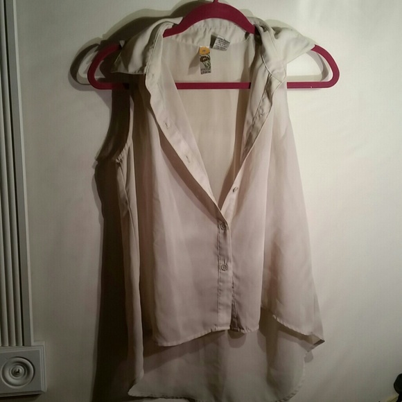 BEAUTIFUL SHEER TOP - Picture 2 of 4