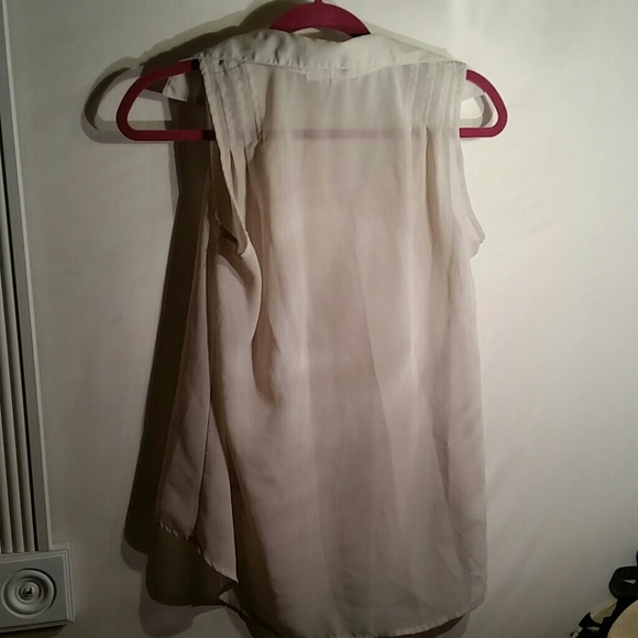 BEAUTIFUL SHEER TOP - Picture 3 of 4