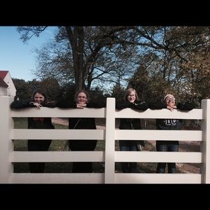 Meet your Posher, Myrian