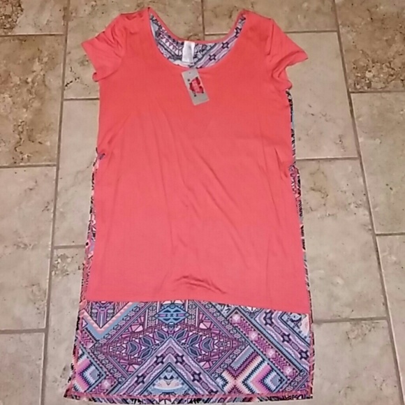 Discreet size XL aztec blouse NWT