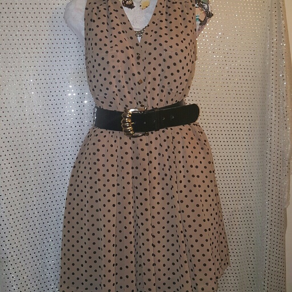 Absolutely adorable polka dot dress