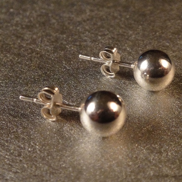 Sterling Silver Rhodium 8mm Round Stud Earrrings - Picture 1 of 3