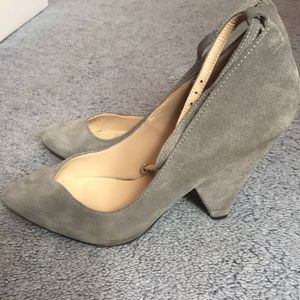 Wear me anywhere heel!