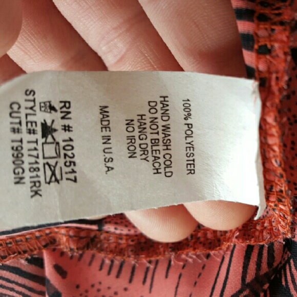 NWOT Soprano flowy cropped tank - Picture 4 of 4