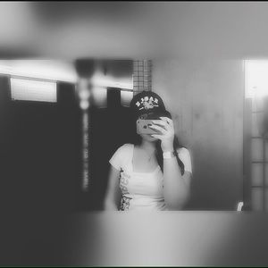 Meet your Posher, Clarissa