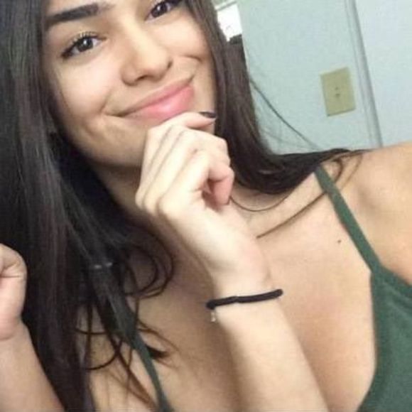 Meet your Posher, Beatriz