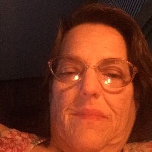 Meet your Posher, Lorraine