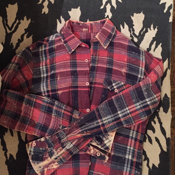 plaid button down!!! - Picture 1 of 2