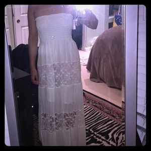 Size S/M White prairie dress maxi w/scrunchy top