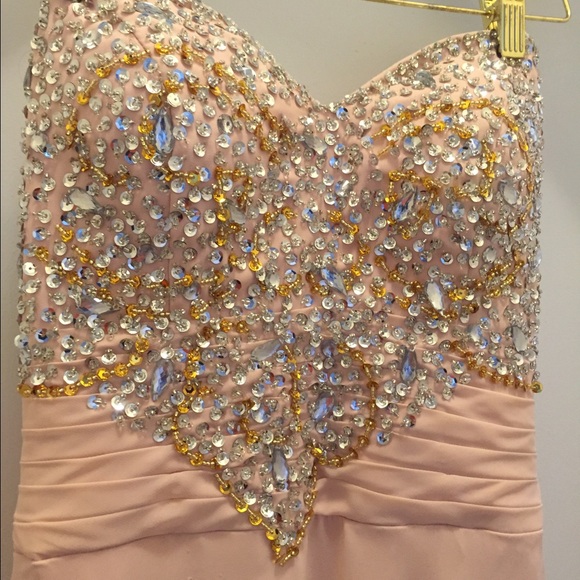 Long pink sparkly prom dress with a train - Picture 3 of 4