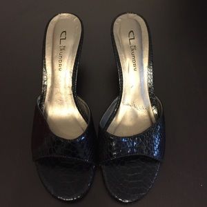 Brand new Chinese Laundry open toe mules