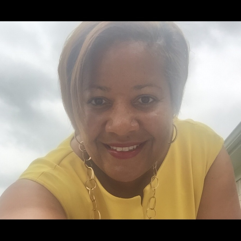 Meet your Posher, Lynelda