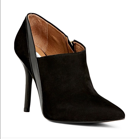 Steve Madden pointed booties