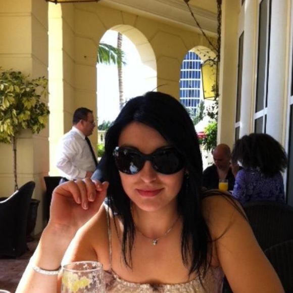 Meet your Posher, Elena