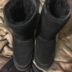 Black Bearpaw boots