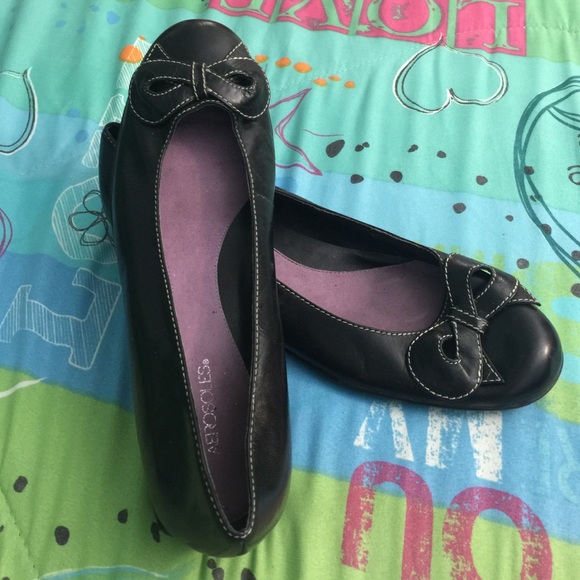 Flat shoes