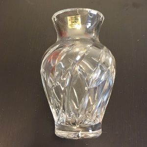 Vintage hand cut 24% lead crystal vase - brand new